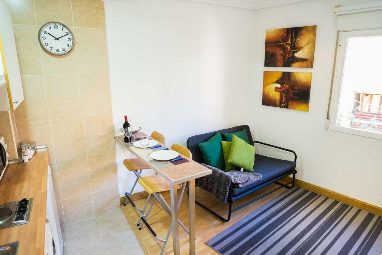 Piso Moderno Centro Madridアパートメント エクステリア 写真