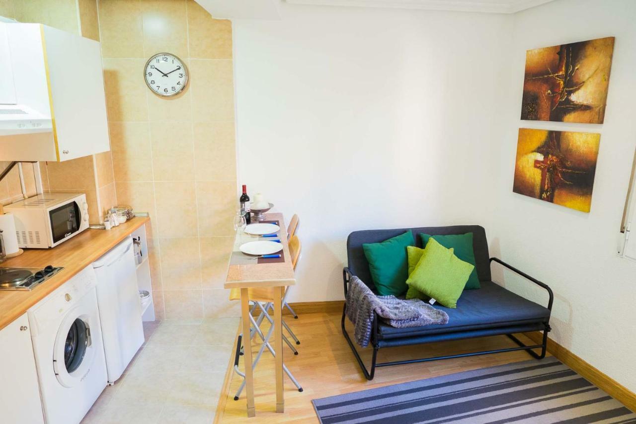 Piso Moderno Centro Madridアパートメント エクステリア 写真