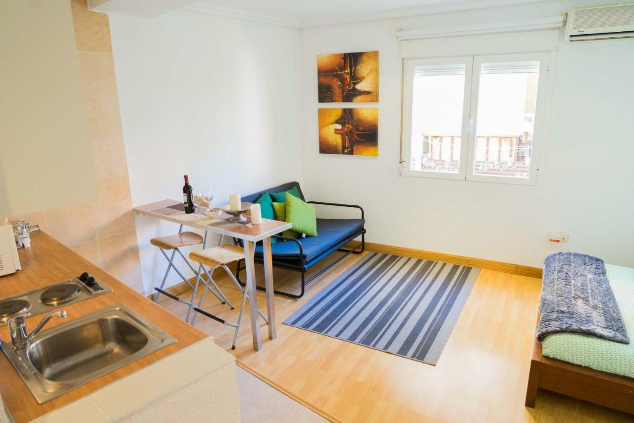 Piso Moderno Centro Madridアパートメント エクステリア 写真